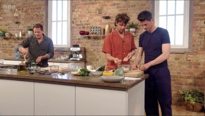 24saturday_kitchen_resized.jpg